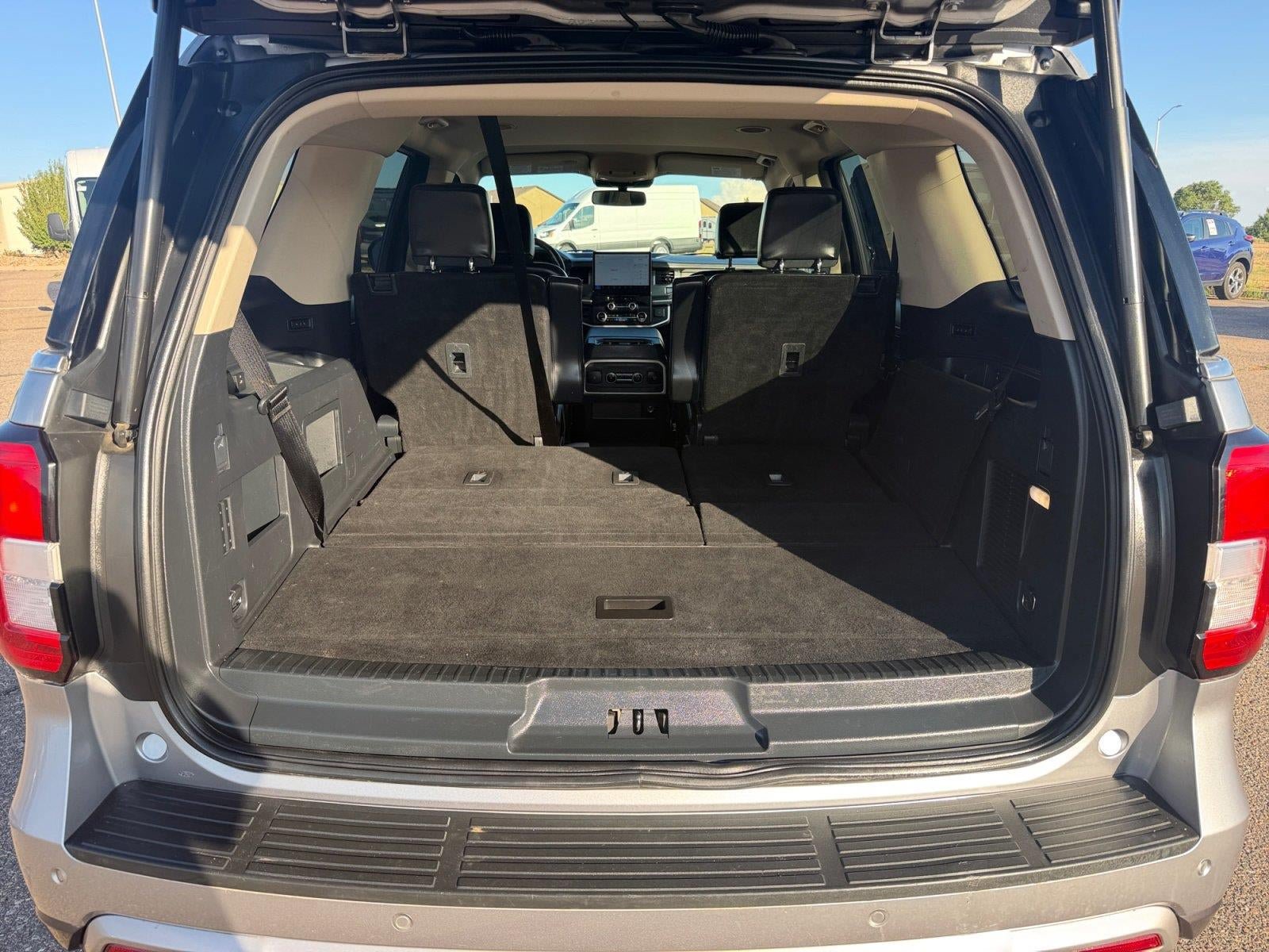 Certified 2024 Ford Expedition XLT AWD/4WD image 18
