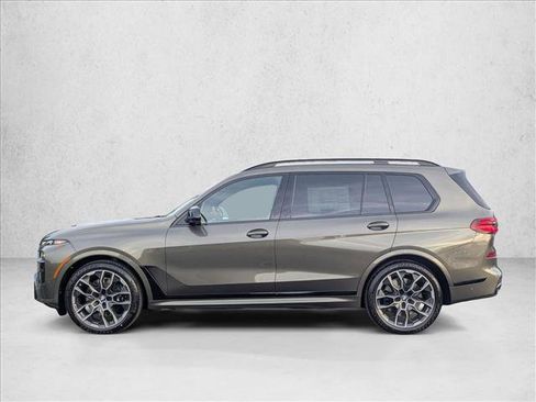 New 2026 BMW X7 M60i image 9