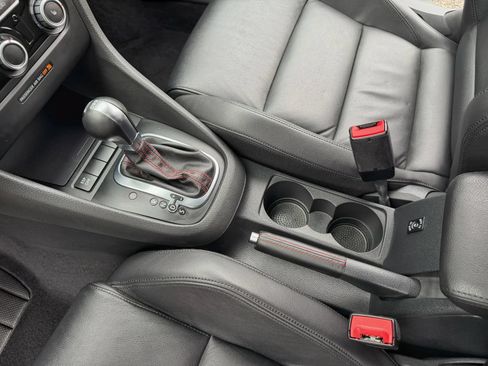 Used 2010 Volkswagen GTI 2-Door FWD image 85