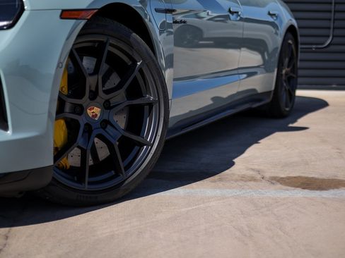 Certified 2025 Porsche Taycan GTS image 12