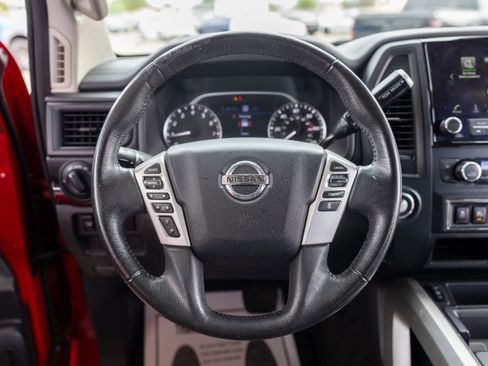Used 2022 Nissan Titan SV w/ SV Convenience Package image 31