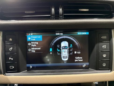 Used 2017 Jaguar XF Prestige image 35