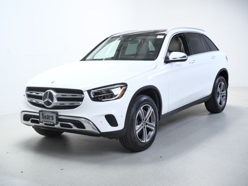 Certified 2022 Mercedes-Benz GLC 300 4MATIC w/ Premium Package Lite image 9