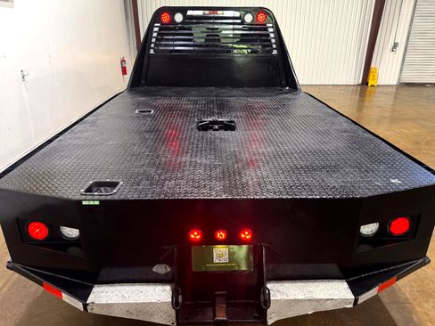 Used 2011 Ford F550 4x4 Crew Cab Super Duty w/ Payload Upgrade Pkg image 32