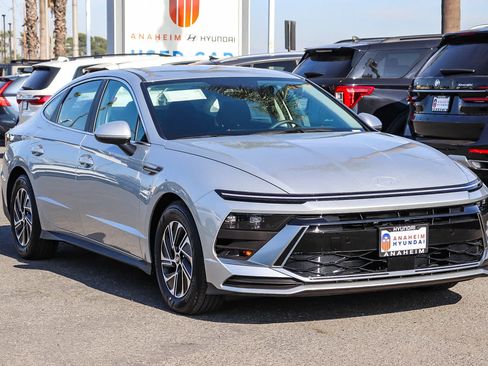 New 2026 Hyundai Sonata Blue FWD image 3