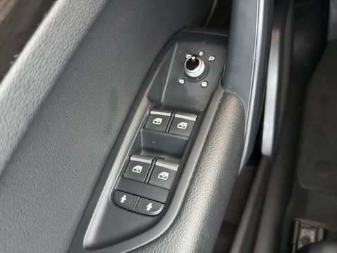 Used 2019 Audi Q5 2.0T Premium w/ Convenience Package AWD/4WD image 19