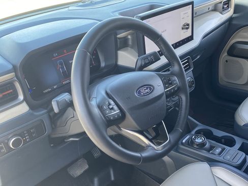 Used 2025 Ford Maverick Lariat AWD/4WD image 20