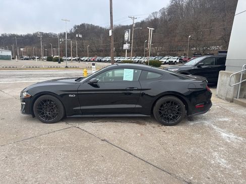 Used 2020 Ford Mustang GT image 4