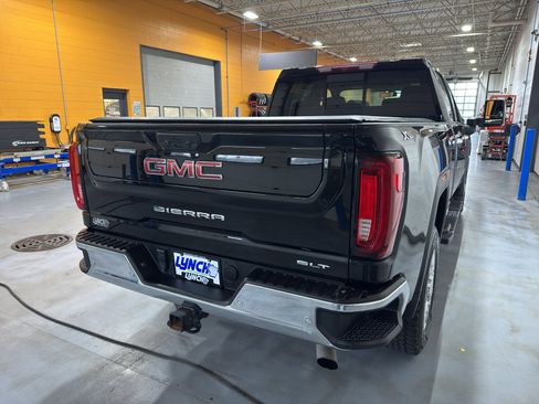 Used 2023 GMC Sierra 2500 SLT w/ SLT Premium Package image 6