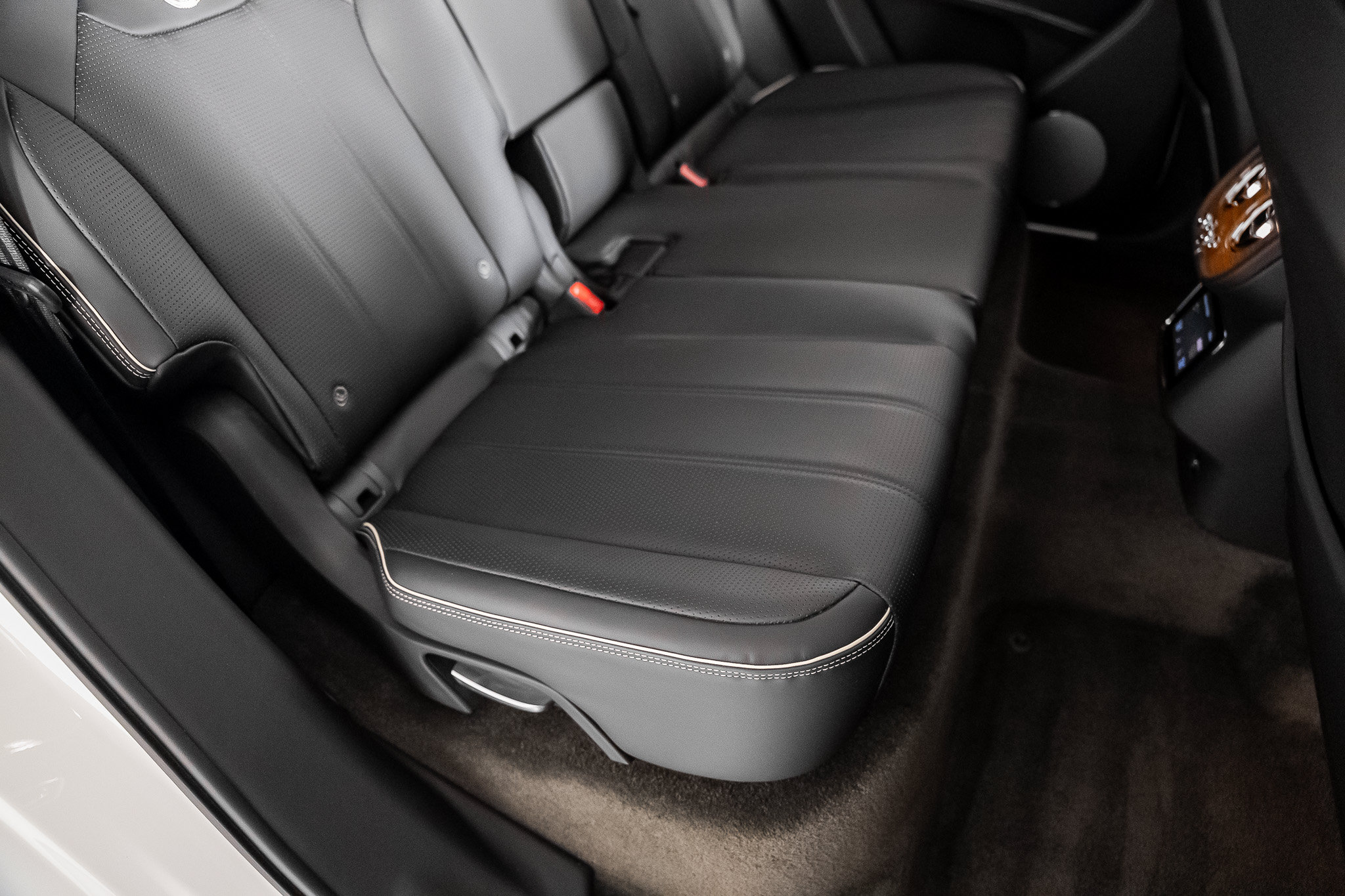 Used 2022 Bentley Bentayga AWD/4WD image 61