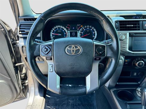 Used 2016 Toyota 4Runner SR5 AWD/4WD image 11