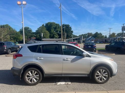 Used 2013 Toyota RAV4 Limited AWD/4WD image 3