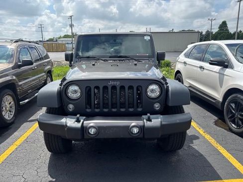 Used 2017 Jeep Wrangler Unlimited Sport AWD/4WD image 2