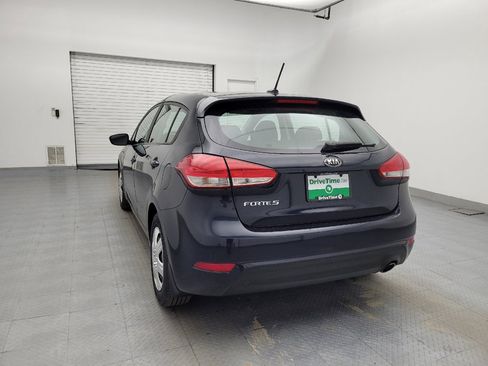 Used 2017 Kia Forte LX FWD image 6