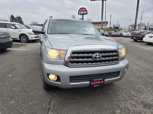 Used 2011 Toyota Sequoia SR5 image 5
