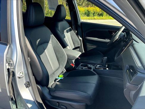 Used 2025 Subaru Forester Touring image 7