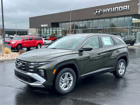 New 2026 Hyundai Tucson SE image 1