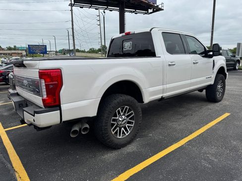 Used 2017 Ford F250 Platinum w/ Platinum Ultimate Package AWD/4WD image 4