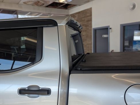 Used 2024 Toyota Tacoma TRD Off-Road image 30