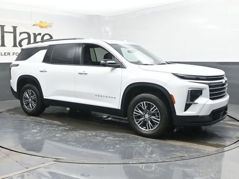 New 2026 Chevrolet Traverse LT w/ Driver Confidence Package image 6