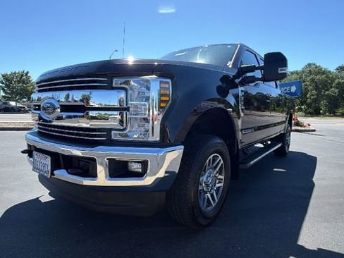 Used 2018 Ford F350 Lariat w/ Camper Package AWD/4WD image 9