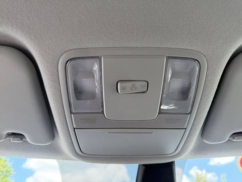 Used 2025 Kia Soul LX w/ LX Technology Package FWD image 24
