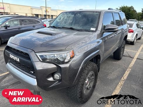 Used 2018 Toyota 4Runner TRD Off-Road Premium w/ TRD Performance Package AWD/4WD image 14