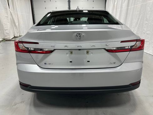 Used 2025 Toyota Camry LE image 6