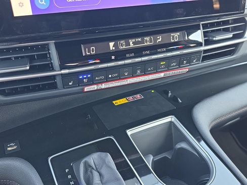 New 2026 Toyota Sienna Limited AWD/4WD image 20
