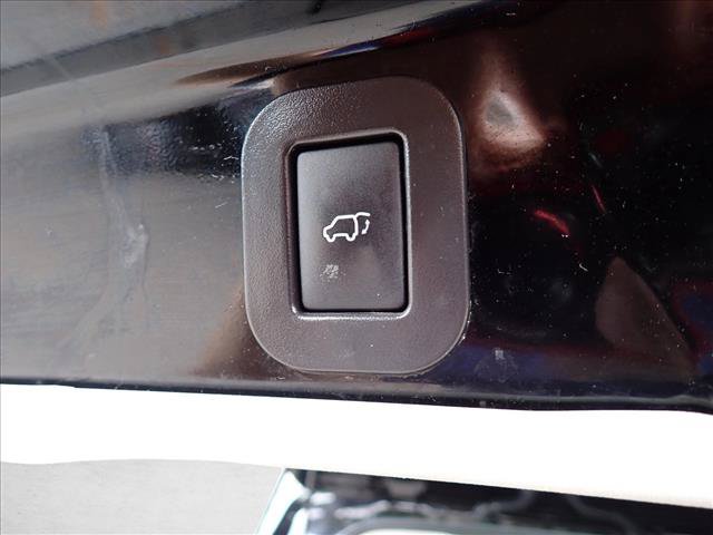 Used 2013 Toyota Sienna Limited w/ Premium Pkg AWD/4WD image 7