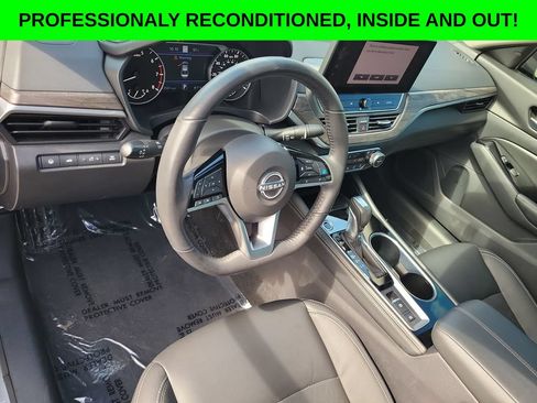 Used 2024 Nissan Altima 2.5 SL FWD image 8