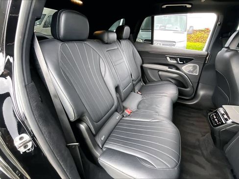 Used 2023 Mercedes-Benz EQS 450+ SUV image 19