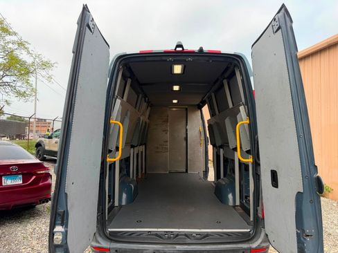 Used 2019 Mercedes-Benz Sprinter 170 image 19