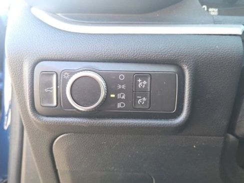 Used 2020 Ford Explorer XLT image 19