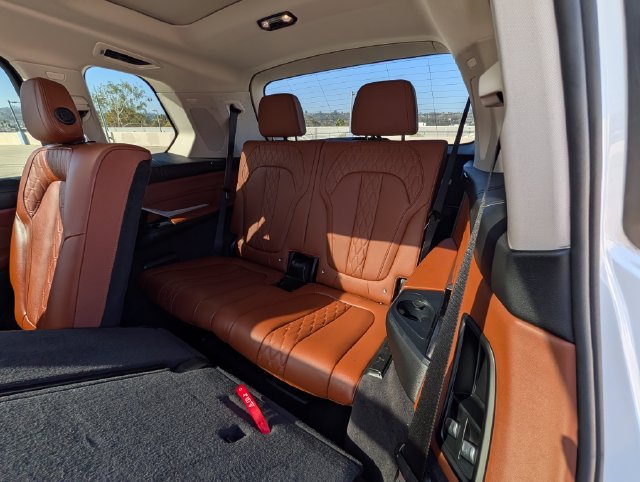 Used 2026 BMW X7 xDrive40i w/ Premium Package AWD/4WD image 17
