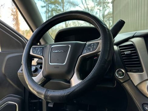 Used 2020 GMC Yukon XL Denali w/ Denali Ultimate Package AWD/4WD image 22