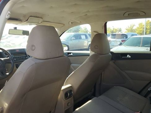 Used 2011 Volkswagen Tiguan S image 13