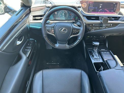 Used 2019 Lexus ES 300h w/ Premium Package FWD image 9