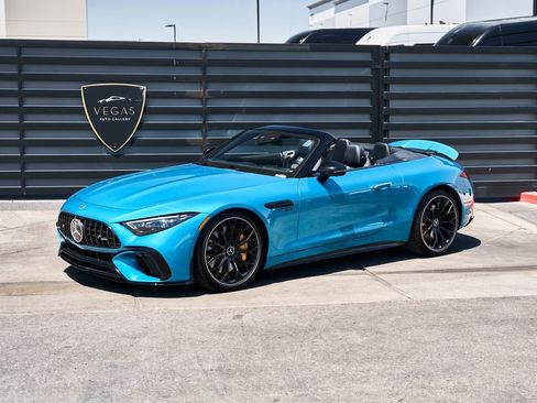 Used 2022 Mercedes-Benz SL 63 AMG 4MATIC w/ AMG Aerodynamic Package image 5