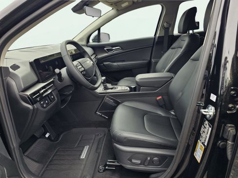 New 2026 Kia Sportage EX FWD image 16