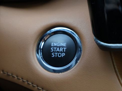 Used 2023 Toyota Highlander Platinum image 29