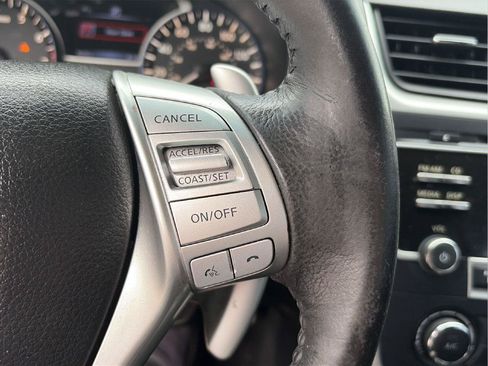 Used 2016 Nissan Altima 2.5 SR FWD image 25