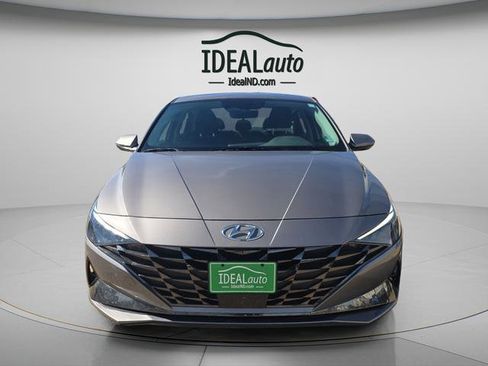 Used 2022 Hyundai Elantra SEL w/ Convenience + Premium Package image 12