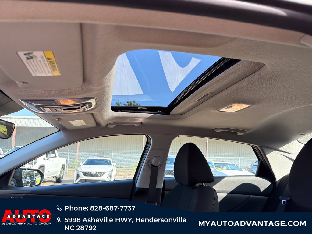 Used 2025 Hyundai Elantra SEL FWD image 29