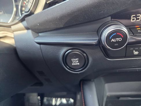 Certified 2025 MAZDA MAZDA3 Carbon AWD/4WD image 28