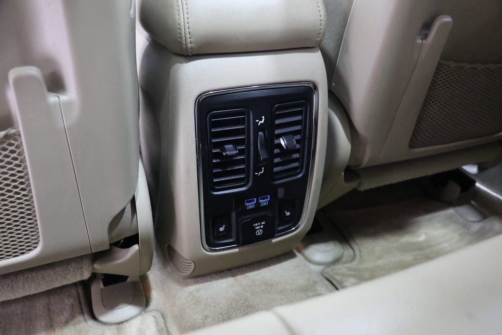 Used 2017 Jeep Grand Cherokee Overland w/ Jeep Active Safety Group AWD/4WD image 34