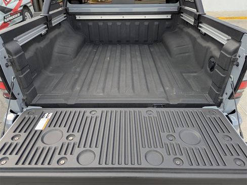 Used 2023 Nissan Frontier PRO-4X w/ Pro Convenience Package image 31