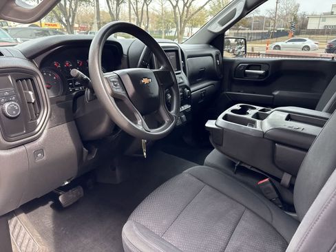 Used 2020 Chevrolet Silverado 1500 Custom w/ Infotainment Package image 10