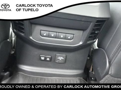 Used 2024 Toyota Tundra Platinum AWD/4WD image 31