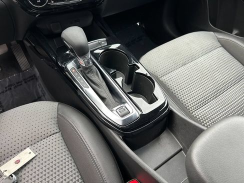 Used 2025 Chevrolet Trax LT w/ Driver Confidence Package FWD image 18